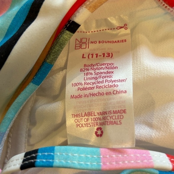 D01.10. Multicolored striped bikini top with adjustable straps Sz L (11/13) - Picture 3 of 3